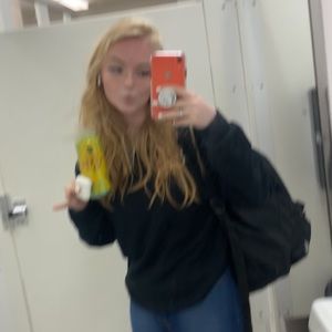 Meet your Posher, Nuala